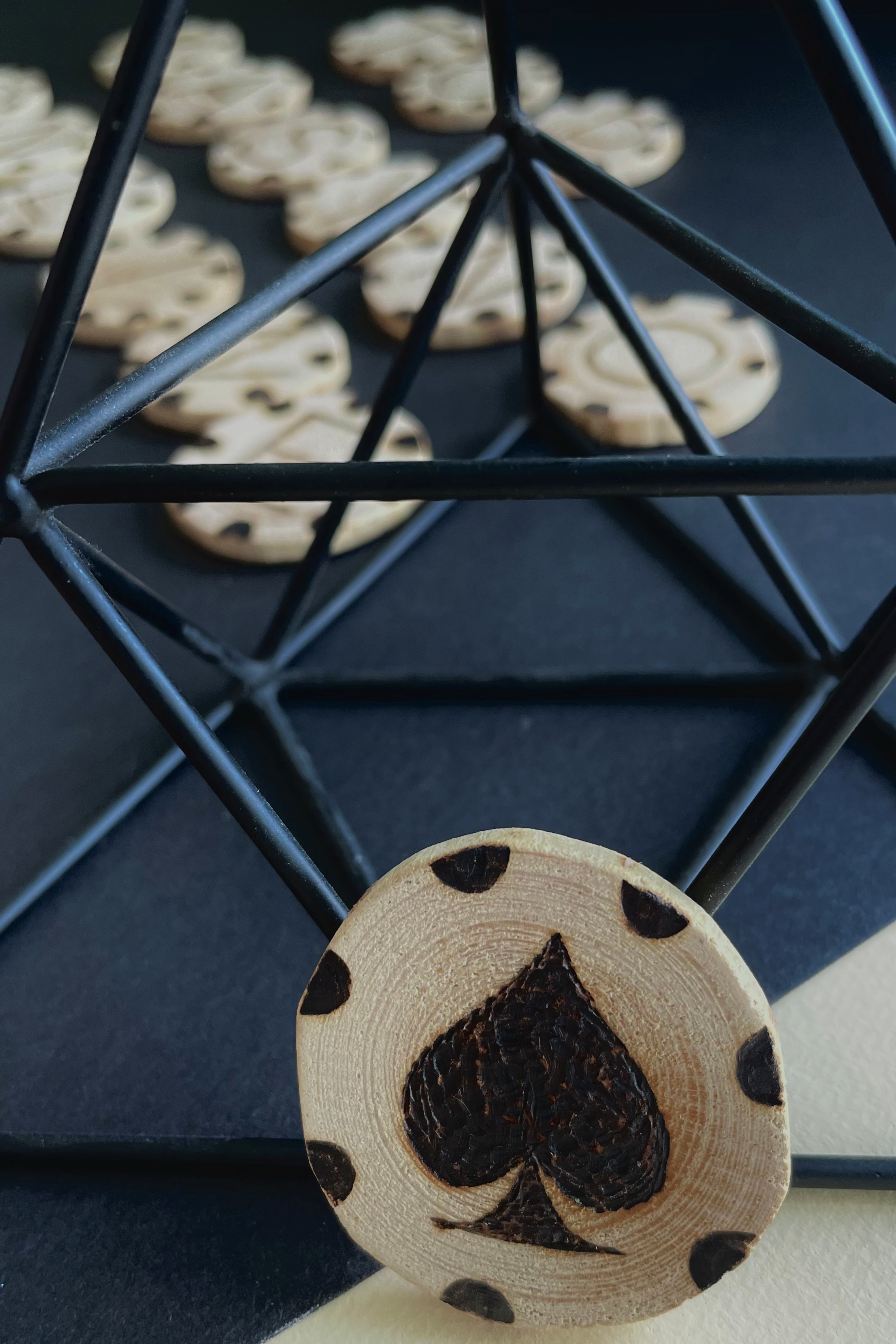 TopKasyno Online skupia się na pomaganiu użytkownikom w znalezieniu kasyna online, które spełnia ich wymagania.